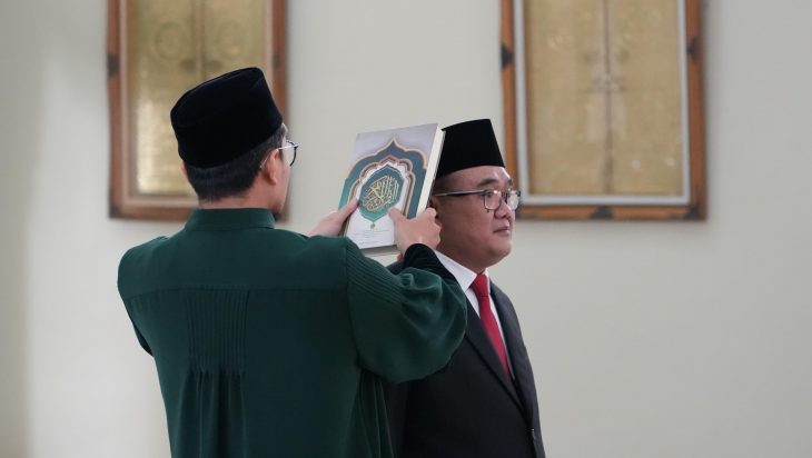 Bupati Bandung Lantik Kadisdik, Ini Pesan Dadang Supriatna
