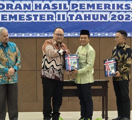 BPK Jabar Serahkan LHP Kinerja dan Kepatuhan Pajak Pemkab Bandung