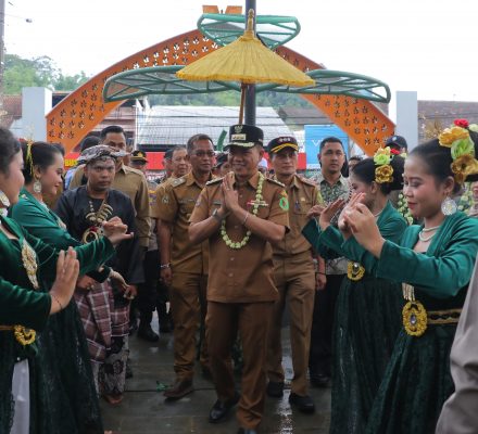 Ruang Terbuka Untuk Berinteraksi Masyarakat dan Ramah Anak, Bupati Bandung Resmikan Alun-alun Ciwidey