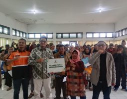 Gebyar Penyaluran Santunan Dana Stimulasi untuk Warga Terdampak Gempa Kertasari Pangalengan