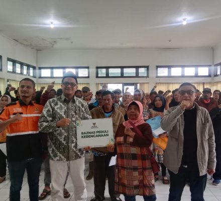 Gebyar Penyaluran Santunan Dana Stimulasi untuk Warga Terdampak Gempa Kertasari Pangalengan