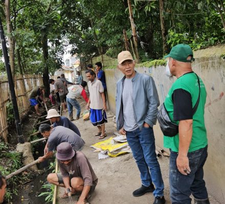 Pembangunan Jalan di Desa Ciheulang Dihadiri Anggota DPRD Kab Bandung