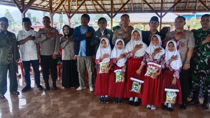 Kapolresta Bandung Bertekad Tekan Kemiskinan dan Peredaran Narkoba di Pangalengan