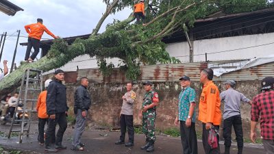 Perubahan Cuaca Ekstrem, Pemkab Bandung: Waspadai Potensi Bencana Alam Banjir Bandang, Longsor, Pergerakan Tanah dan Pohon Tumbang