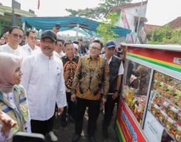 Mensos Berharap Puskesos di Kabupaten Bandung Jadi Role Model Bagi Daerah Lain