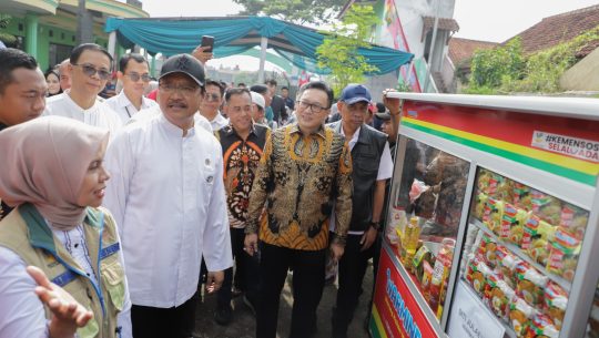 Mensos Berharap Puskesos di Kabupaten Bandung Jadi Role Model Bagi Daerah Lain