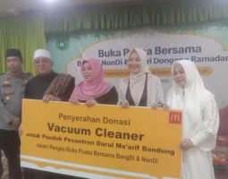 McDonald's Safari Ramadhan dan Buka Puasa Bersama Anak Yatim di Pondok Pesantren Darul Ma'arif