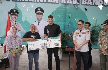 Wakil Bupati Bandung Ali Syakieb Lepas 700 Peserta Mudik Gratis Tujuan Surakarta dan Yogyakarta 