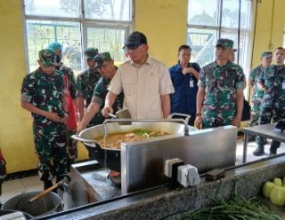Pangdam III/Siliwangi Sambut Kunker Menhan di SECATA RINDAM III Siliwangi
