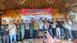 PISAH SAMBUT KAPOLSEK KADUNGORA KOMPOL DEDEN SARIPIN S.H KEPADA KOMPOL ALIT KADARUSMAN S.PD.M.SI