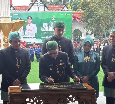 Bupati Kang DS Resmikan Lapangan Upakarti Soreang di Hari Jadi ke-384 Kabupaten Bandung