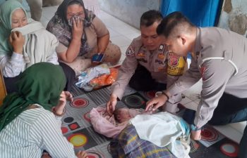 Kurang Dari 1x24 jam Jajaran Polsek Margaasih Polres Cimahi Tangkap Pelaku Buang Bayi Hasil Hubungan Gelap