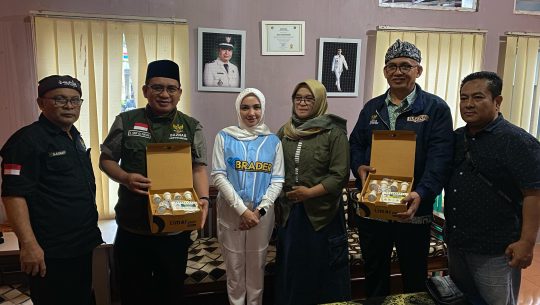 Gercep! BAZNAS Kabupaten Bandung dan Brader Turun Tangan Langsung Terapkan Sedekah Cahaya di Pangalengan