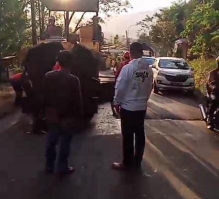 Hotmix Jalan Banjaran-Pangalengan: Warga Pangalengan Apresiasi Perbaikan Infrastruktur!