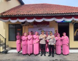 Kapolres Cimahi AKBP. Niko N. Adi Putra, SH., S.Ik., MH. Kunjungan Kerja Ke Polsek Margaasih. Kompol Bony Yuniar Sambut Hangat