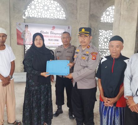 Bakti Religi Kapolsek Margaasih Kompol Bony Yuniar AA., S.IP., MH. Berikan Bantuan Pembangunan Mesjid Jami Al-Ma'Ruf Walbarrokah.