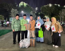 Dinas PUTR Beri Oleh-oleh Kopi dan Rujak Ciherang kepada Kafilah Kabupaten Subang