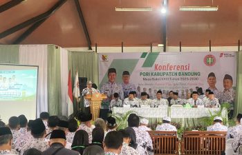 Buka Konferensi PGRI Kabupaten Bandung Bupati Dadang Supriatna: PGRI Harus Kuat