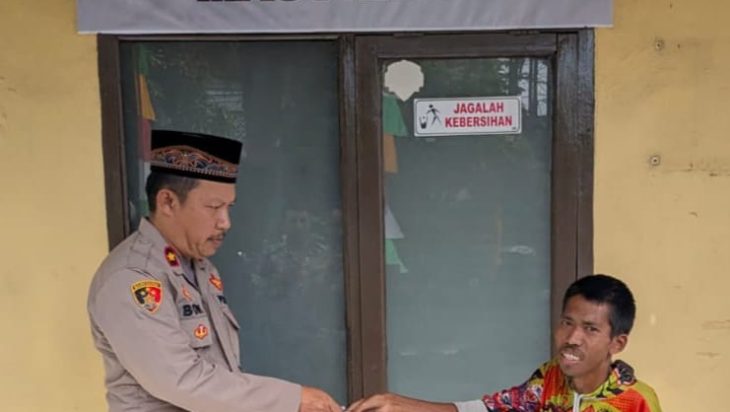 Bakti Sosial Jum'at Berkah di HUT Bayangkara Ke 79 Bersama Kapolsek Margaasih Kompol Bony Yuniar., AA., S.Ip., MH.