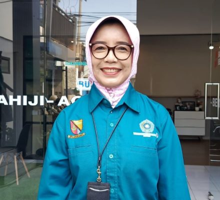 Ketua Rechecking Pokja III Ina Kania Dewi Apresiasi TP PKK Desa Sukamenak Masuk 6 Besar