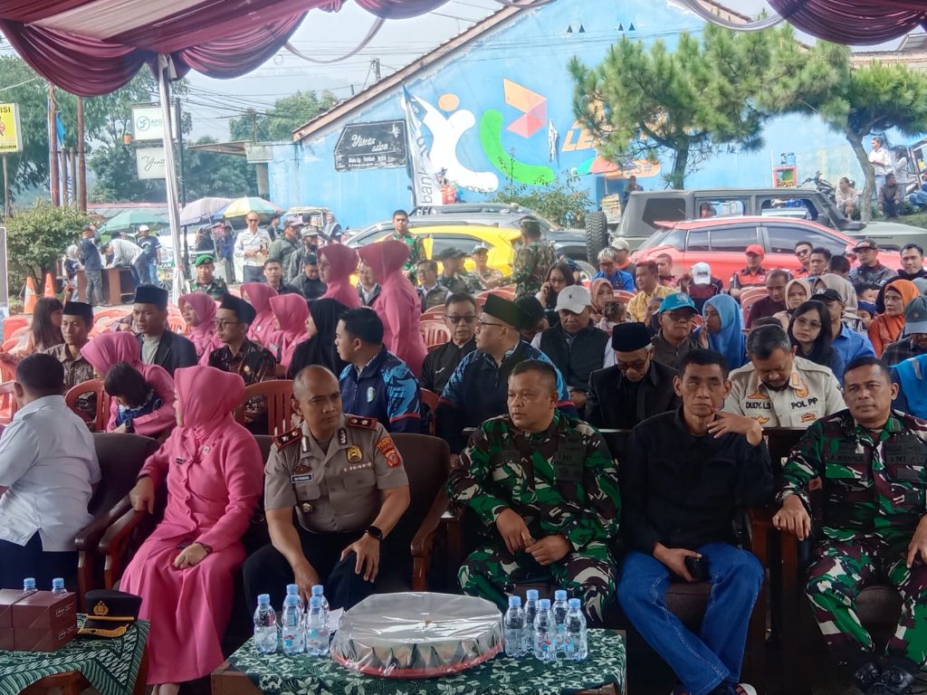 Sinergi Polri dan Masyarakat. Khitanan Massal Meriahkan HUT Bhayangkara ke-79 di Pangalengan