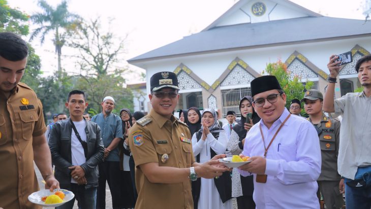 Bupati Bandung Resmikan Z-Corner, Kolaborasi BAZNAS dan DKM Masjid Al-Fathu