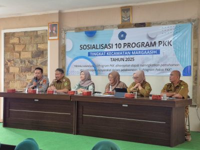 Kapolsek Margaasih Kompol Bony Yuniar.,AA.,S.Ip.,MH. Hadiri Sosialisasi 10 Program PKK Tingkat Kecamatan Margaasih Kab.Bandung.