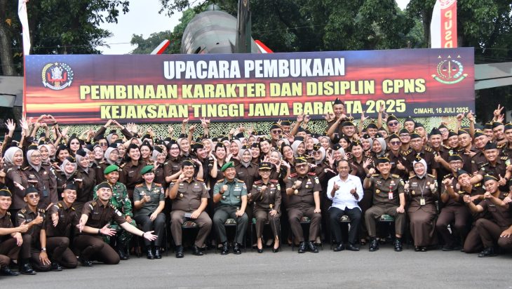 KEJATI JABAR LAKSANAKAN UPACARA PEMBUKAAN PEMBINAAN KARAKTER DAN DISIPLIN CPNS TA 2025