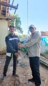 Ketua Fraksi PKB H. Tarya Witarsa Hadiri Bedah Rumah Warga di Desa Mekarlaksana