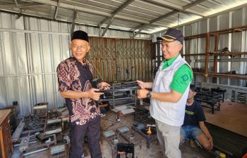 Anggota DPRD Kab. Bandung Apresiasi Kreativitas Pelaku UMKM Kembangkan Kompor Berbahan Baku Oli Bekas