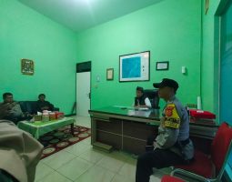 BHABINKAMTIBMAS DESA RAHAYU POLSEK MARGAASIH TERIMA LAPORAN KDRT WARGANYA