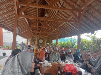 Majelis Ta'lim Al-Amanah Mengadakan Rihlah ke Vila Cahaya Garut