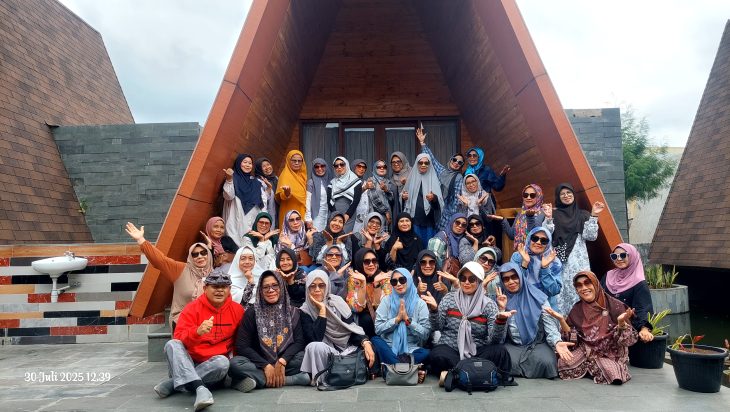 Majelis Ta'lim Al-Amanah Mengadakan Rihlah ke Vila Cahaya Garut