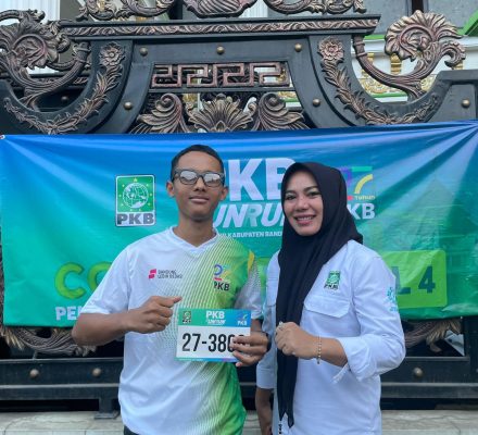Anggota DPRD Linda Herlina : PKB Fun Run Berikan Door prize 4 Tiket Untuk Umroh.