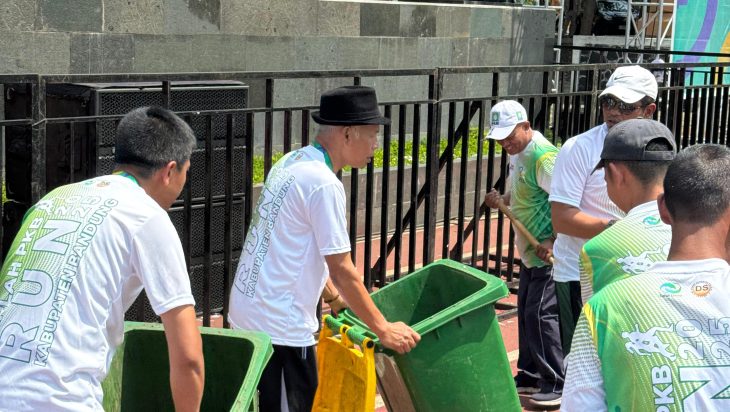 Pasca PKB Fun Run 2025, Ketua Fraksi PKB Bersama Kader Terjun Langsung Bersihkan Sampah