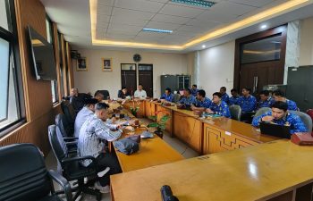 Rapat Kerja Dengan DLH Kabupaten Bandung, Komisi C Soroti Pembatasan Kuota Buang Sampah ke TPA Sarimukti