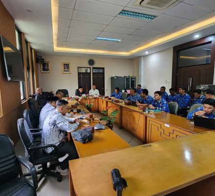 Rapat Kerja Dengan DLH Kabupaten Bandung, Komisi C Soroti Pembatasan Kuota Buang Sampah ke TPA Sarimukti