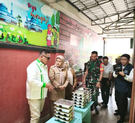 Program MBG Di Kab Bandung, Hadiat: Program MBG Upaya Pemerintah meningkatkan gizi Anak - anak.