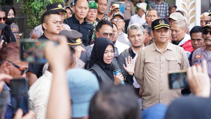 Srikandi Parlemen Kabupaten Bandung: Renie Rahayu Fauzi Turun ke Lapangan, Redam Ketegangan Aksi AMKB dengan Dialog