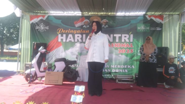 Ketua DPRD Renie Rahayu Buka Kirab Santri Dalam Rangka Hari Santri Nasional di Majalaya