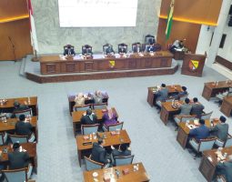 RAPAT PARIPURNA DPRD KAB. BANDUNG. 2 Raperda Disepakati Untuk Di Bahas Oleh Pansus.