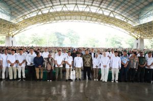 Menko Gus Muhaimin Berikan Bantuan Sosial Bagi Masyarakat Kabupaten Bandung. Hj Renie Rahayu Fauzi Minta Masyarakat Memanfaatkannya Dengan Baik.