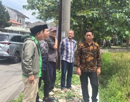 Anggota DPRD Kab Bandung, Khairil Anwar Tinjau lahan Milik Pemprov Jabar Di Desa Lengkong.