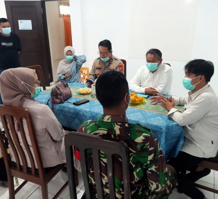POLSEK MARGAASIH KOMPOL BONY YUNIAR DAN CAMAT MARGAASIH DJOKO MARDIANTO CEK SPPG DAN MBG