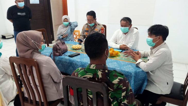 POLSEK MARGAASIH KOMPOL BONY YUNIAR DAN CAMAT MARGAASIH DJOKO MARDIANTO CEK SPPG DAN MBG