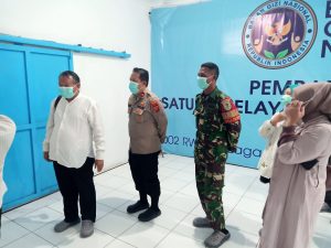 POLSEK MARGAASIH KOMPOL BONY YUNIAR DAN CAMAT MARGAASIH DJOKO MARDIANTO CEK SPPG DAN MBG