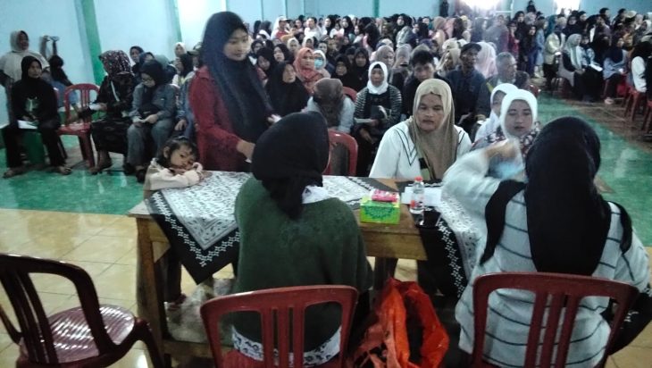 BLT untuk 1.612 Warga Margamulya Mengalirkan Senyum. "Bantuan Ini Menyelamatkan Kebutuhan Rumah Tangga Kami"