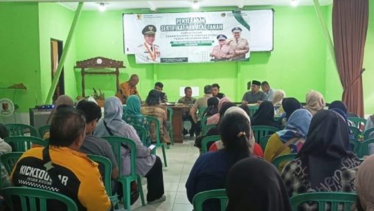 245 Sertifikat PTSL Diserahkan Kantor Pertanahan Kabupaten Bandung Terhadap Warga Desa Margahayu Selatan