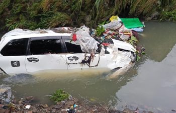 Terseret Banjir, Satu Mobil Kijang Belum Ditemukan dan Avanza Masih Belum Dievakuasi, Teronggok di Sungai Kawasan Margaasih- Margahayu