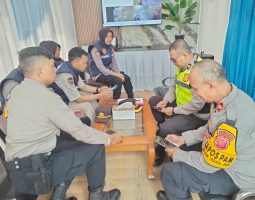 Polisi Matangkan Pengamanan Nataru 2025–2026, Kabag SDM Polresta Bandung Tinjau Pos Sentral Pangalengan